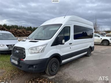 Ford Transit 2016 matkustajaminibussi Stugunissa