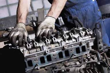 Reparación de motores para maquinaria de construcción en Rumania
