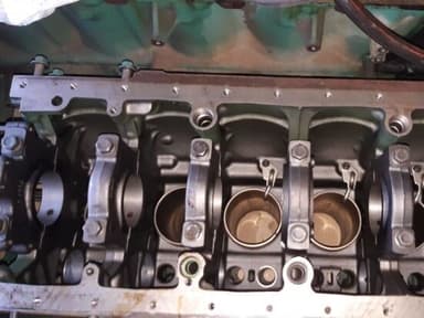 Bloque de cilindros Volvo D/D6A210 para excavadora en Uxes