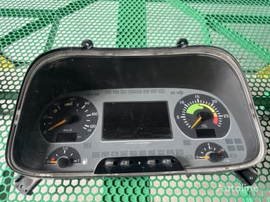 Armaturenbrett für Mercedes-Benz ACTROS 4141 8x4 LKW von 2007