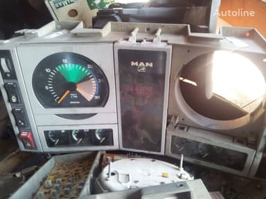 Mittaristo MAN 4 -sarjan L2000 vuodelta 2000