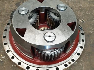 Bell 50 (CARDILLA Y EJE) final drive for excavator