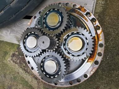 Tren final HANOMAG 66C para cargadora en Uxes, España