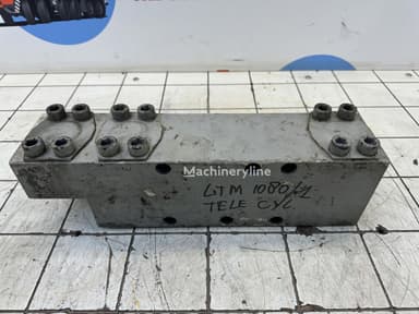 Liebherr LTM 1080/1 hydraulinen ohjausyksikkö teleskooppisylinterille