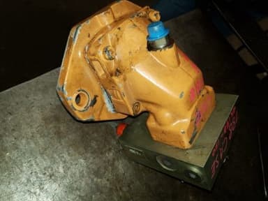 Hydraulimoottori Case 988 kaivinkoneeseen Espanjassa