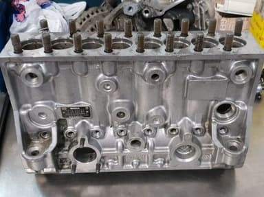 Bomba de inyección para grúa camión Krupp KMK 3045