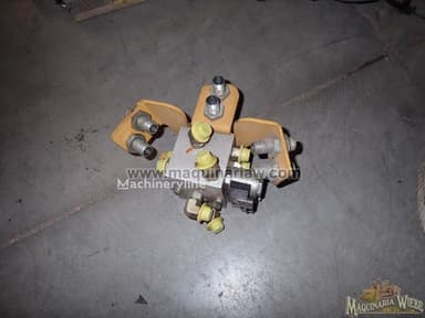 CONTROL PILOTO JOHN DEERE 410G,710G pneumatic valve for John Deere 410G,710G