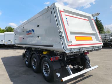 Semirremolque volquete Schmitz Cargobull SKI con capacidad de 29,450 kg