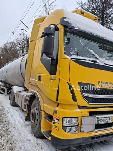 Tractor camión IVECO Stralis 460 de 2015 con 652,500 km
