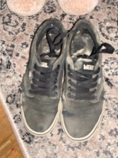 Gebrauchte Vans Schuhe, bequem an den Fersen