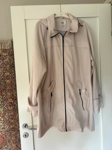Bonita chaqueta nueva en venta