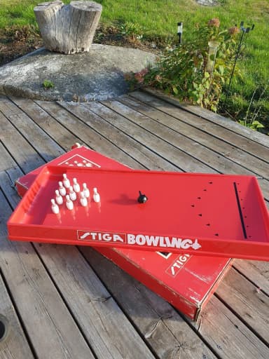 Stiga bowling board game, a classic older edition