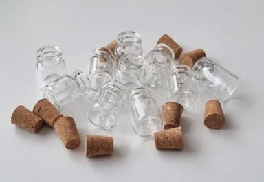 Set of 10 glass bottles and jars with corks 13x18mm