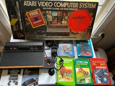 Atari Video Computer System CX-2600A mit Spielen