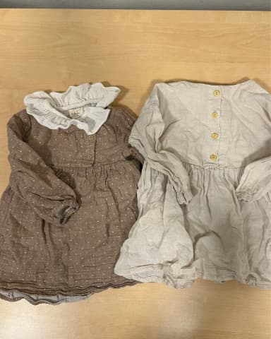 Braunes und beiges Leinenkleid-Set zu verkaufen