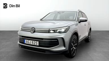 Volkswagen Tiguan eHybrid LIFE 204 HP with Tow Bar and Heater