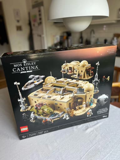 LEGO Star Wars 75290 Mos Eisley Cantina huutokaupassa alkaen 1 SEK