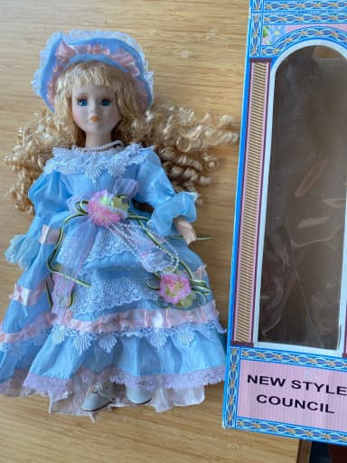 40 cm porcelain doll in blue dress with hat in original box