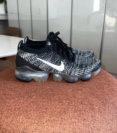 Uudet Nike-tennarit koko 38,5, sisäpituus 24,5 cm