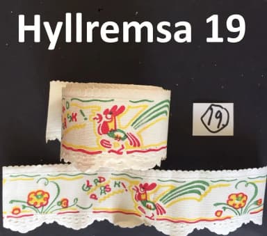 19. vuosisadan kukkatupsu hyllykoriste kohokuvioiduilla kirjan kansilla