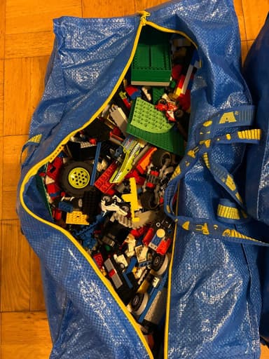 19 kg mixed LEGO bricks available