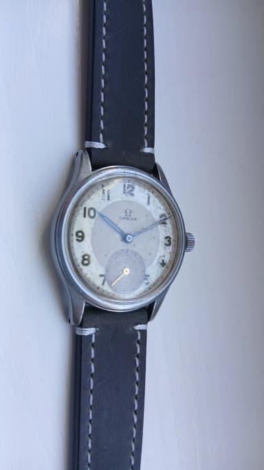 Omega mechanical watch model 30 T2 from 1944