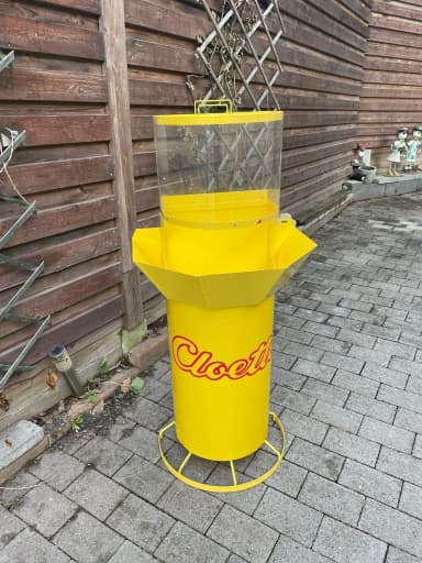 Cloetta candy display stand 123 cm tall