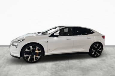 Polestar 4 Coupé Long Range Dual Motor con características avanzadas