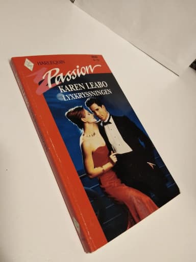 Harlequin Passion -romaani Karen Leabolta hyvässä kunnossa