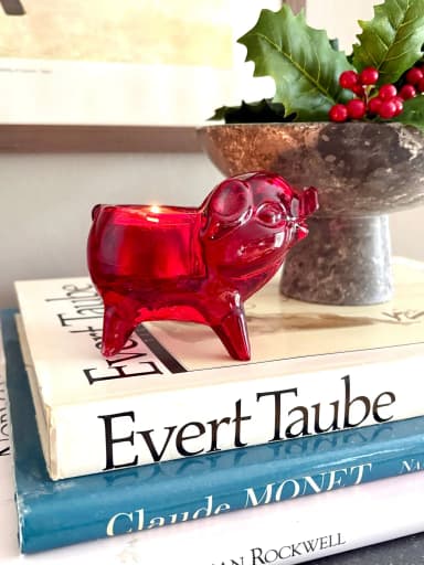 Red glass pig collectible