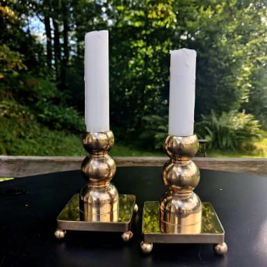 2er-Set kugelförmige Kerzenhalter aus Messing von Metallslöjden Gusum