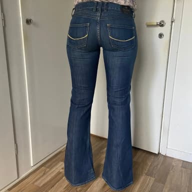 Flared jeans in excellent condition