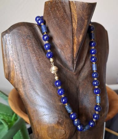 Vintage-kaulakoru lapis lazuli -kivillä ja 925 hopealukolla