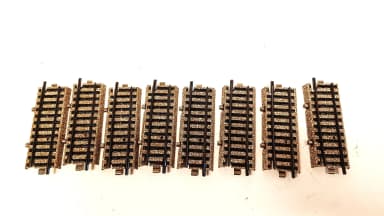 Set of 8 Märklin contact rails in excellent condition