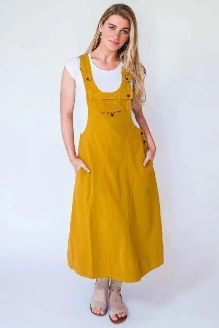 Vestido tipo peto en subasta
