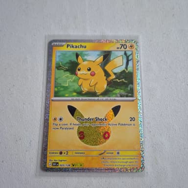 Carta Pokémon Pikachu 30º Aniversario de 2023