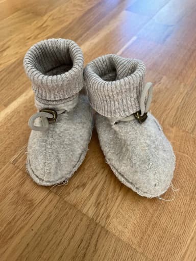 Mikk-Line merino wool booties size 74/80
