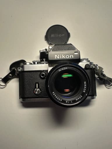 Nikon F2 Photomic Systemkamera mit 50mm Objektiv