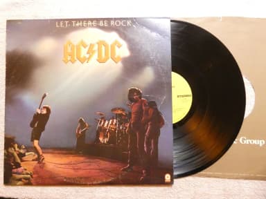 AC/DC Let There Be Rock -albumi huutokaupassa