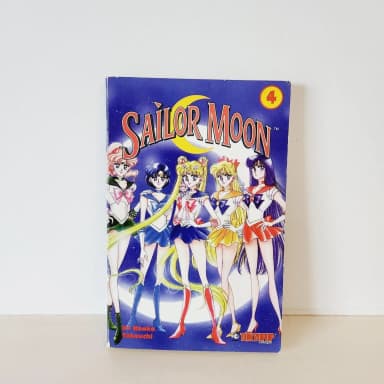 Sailor Moon -sarjakuvan 4. osa myynnissä