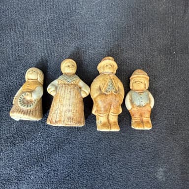 4 Steingutfiguren von Rutebo, Leksand