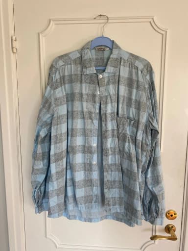Svala blue and gray shirt size L