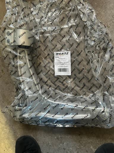 Brazo de control MERTZ para Saab 9-3 disponible