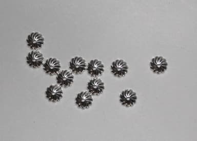 12 tapas para perlas de 7 mm con baño de plata