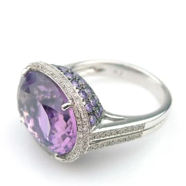 Anillo de oro 18K con diamante de 0,63 ct y peso de 8,47 g