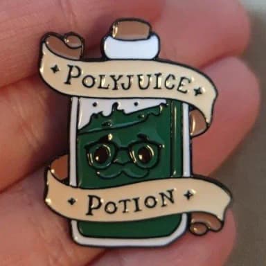 Uusi Polyjuice Potion -pinssi Harry Potter -elokuvasta