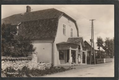 Street scene with bookstore and photo magazine in Klintehamn