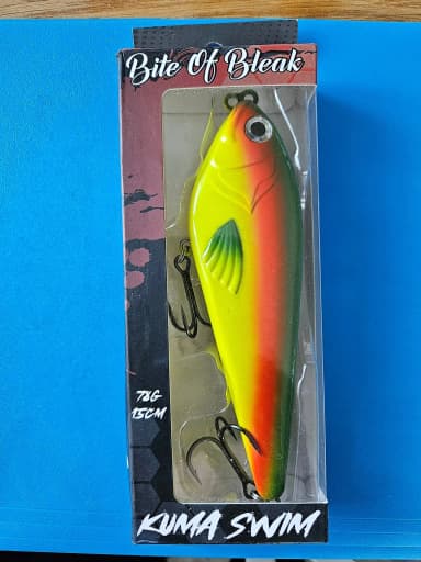 Cebo KUMA SWIM jerk de 15 cm en subasta