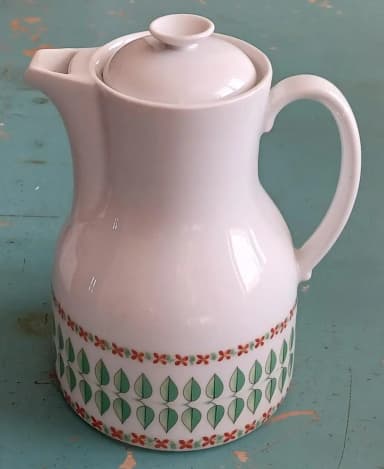 Ignis Kaffee- und Teekanne von Arthur Percy, Upsala Ekeby