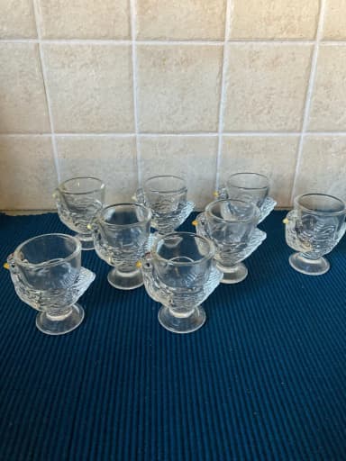 8 Glas-Eierbecher mit Kükenmotiv